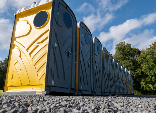 Best Portable Restroom Servicing (Cleaning and Restocking)  in Menasha, WI