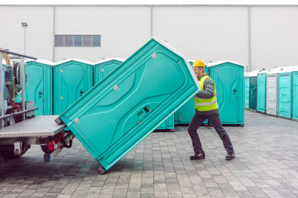 Best Standard Portable Toilet Rental  in Menasha, WI