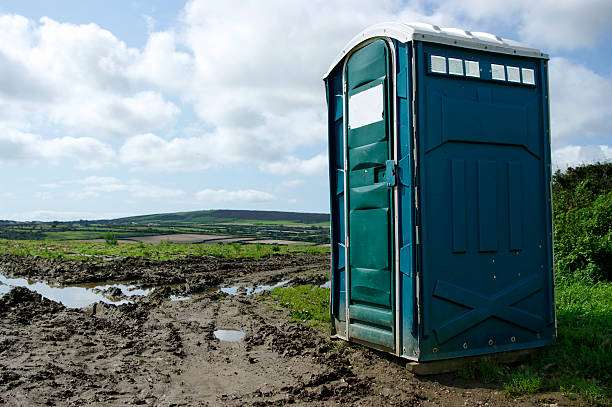 Best VIP or Luxury Restroom Trailers  in Menasha, WI